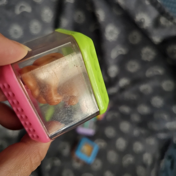 Vintage fisher price bucket w sensory blocks - Picture 4 of 7